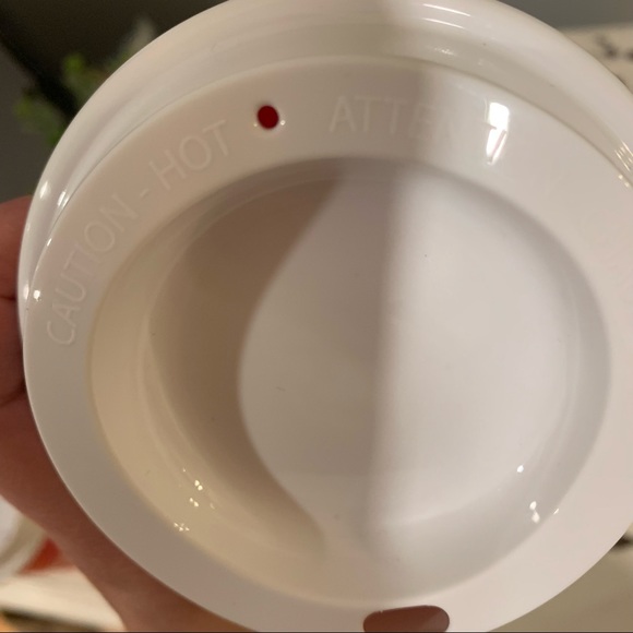 ✨$2✨ Starbucks | 2021 Reusable Christmas Cup - Picture 6 of 8